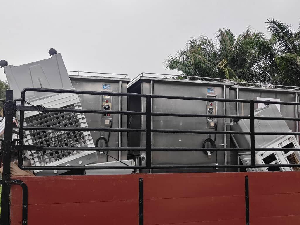 Industrial machinery scrap dismantling